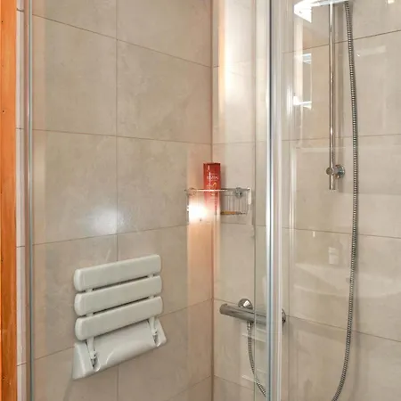 Glaetsch * Швебиш-Халль