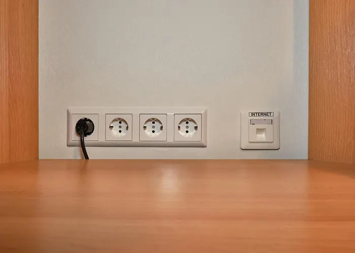 Glaetsch * Швебиш-Халль