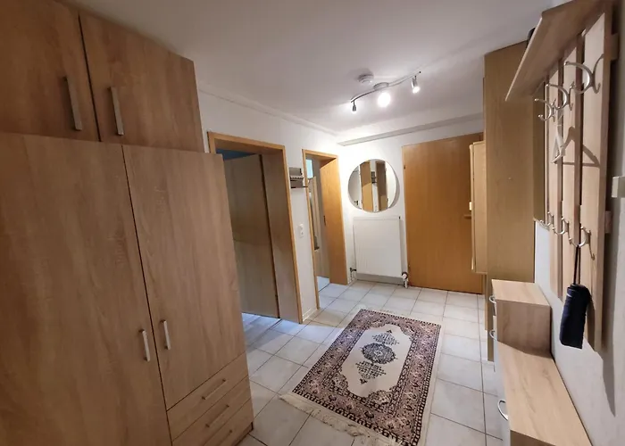 Glaetsch * Швебиш-Халль